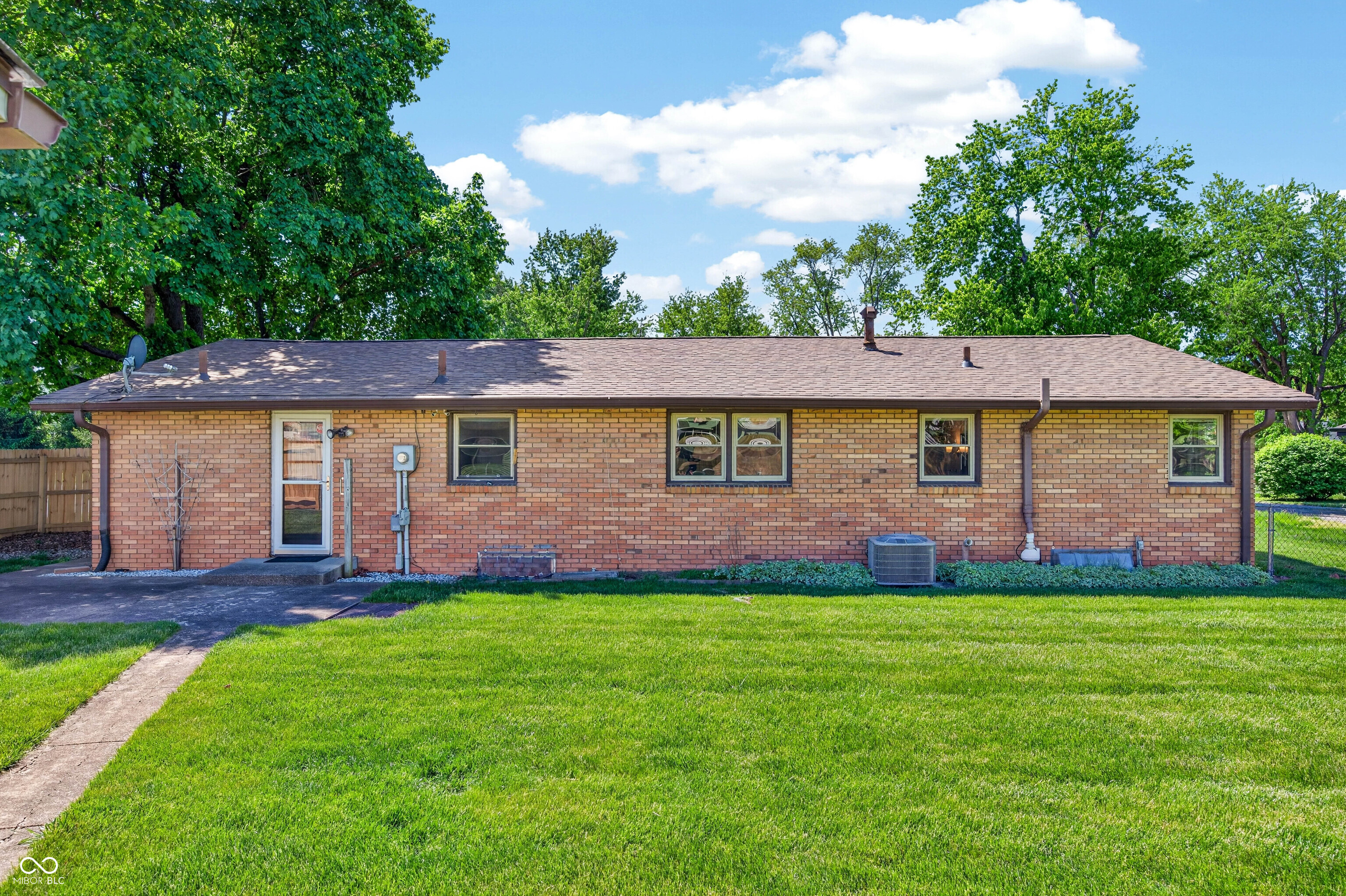 2240 Sims Drive Columbus, IN 47203 - Photo 44 of 56