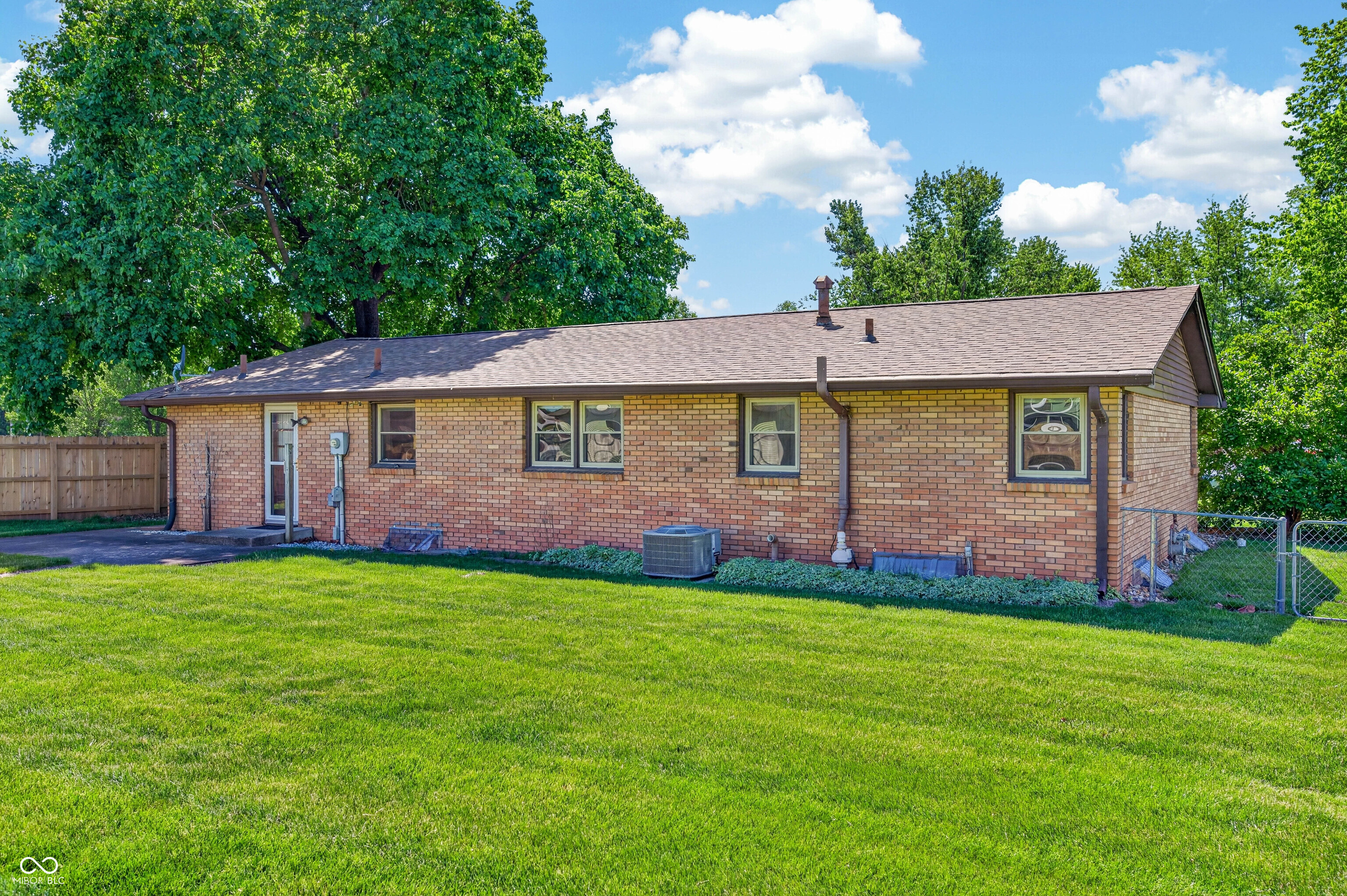 2240 Sims Drive Columbus, IN 47203 - Photo 46 of 56