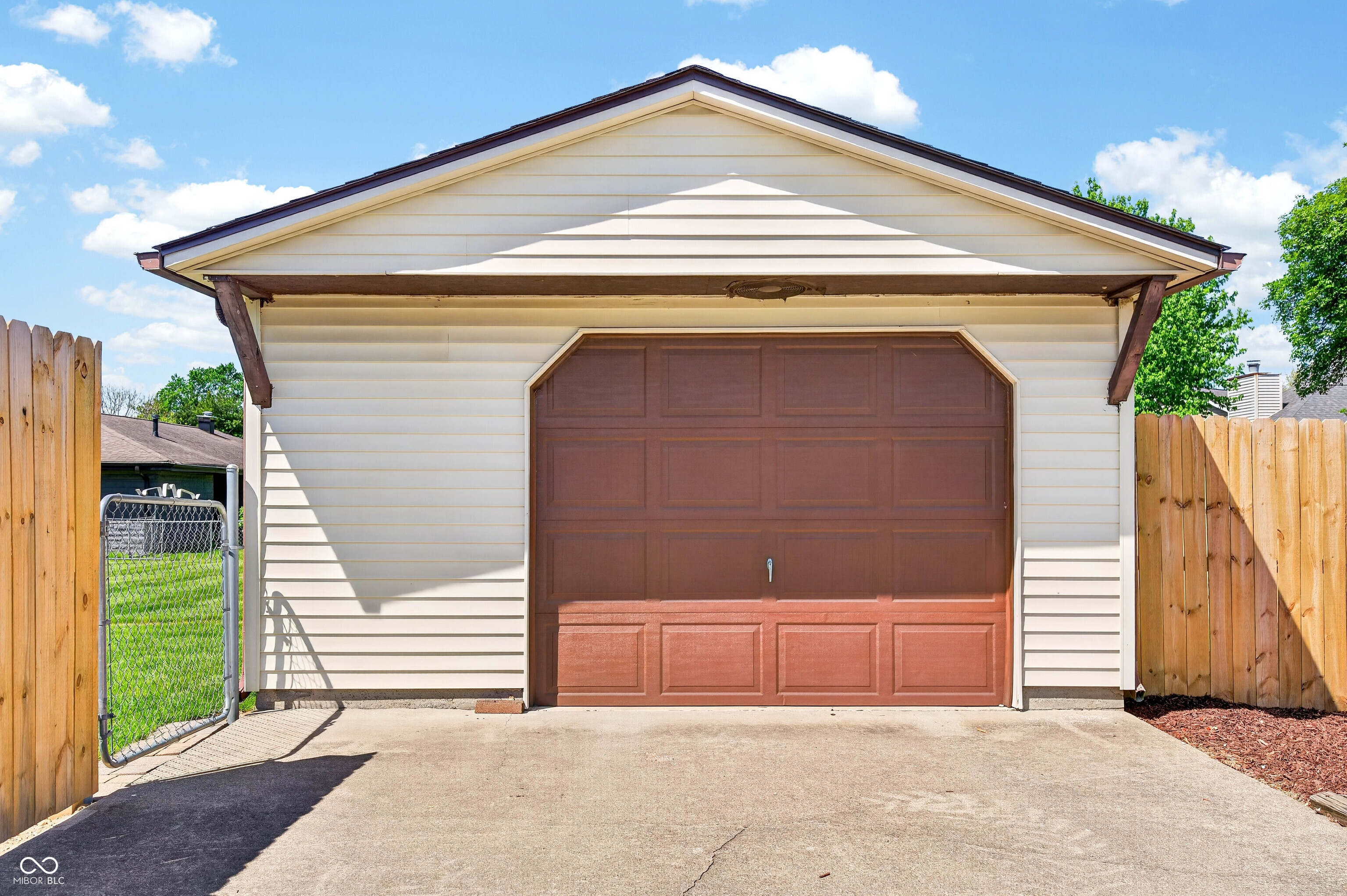 2240 Sims Drive Columbus, IN 47203 - Photo 48 of 56