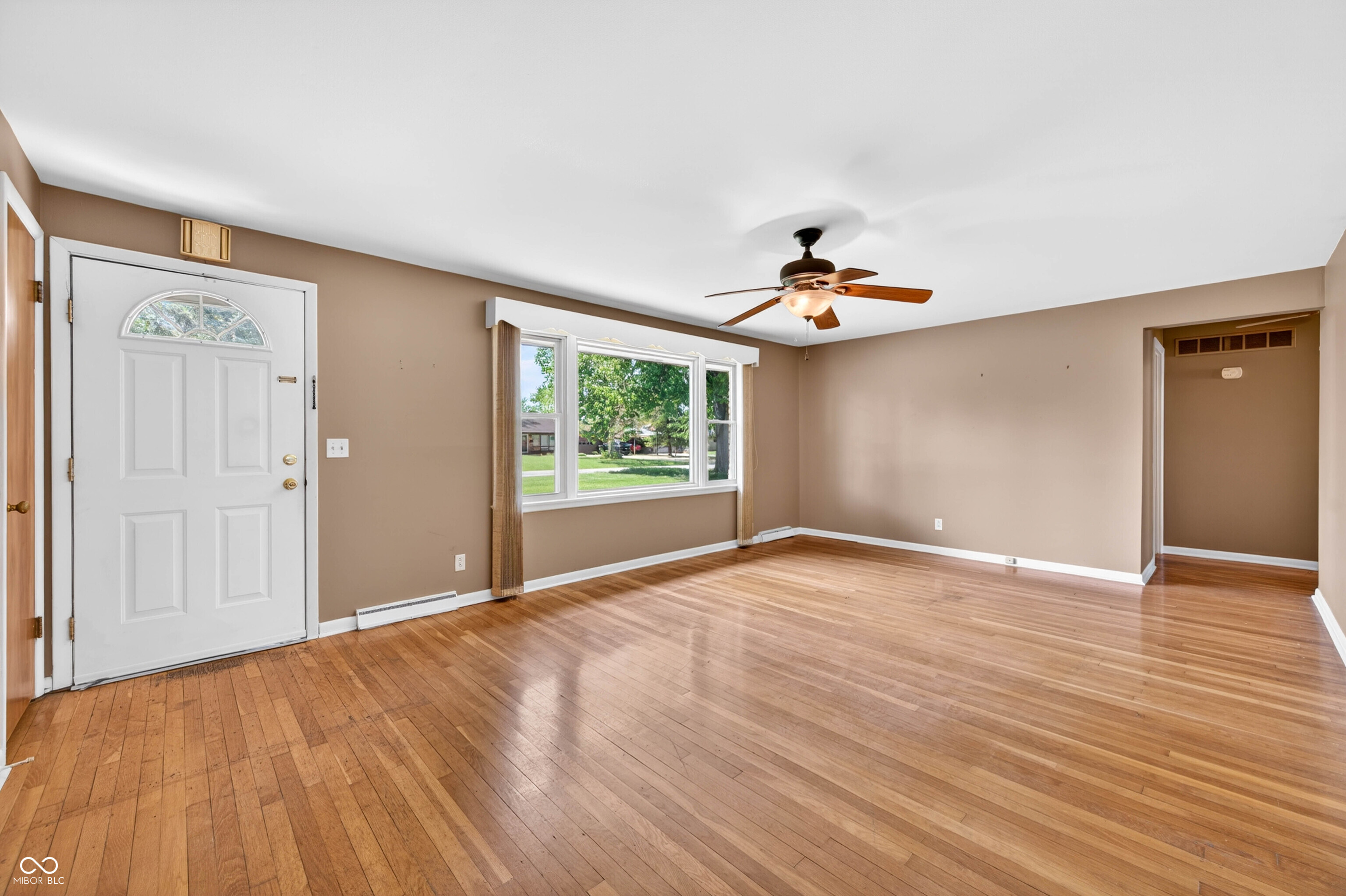 2240 Sims Drive Columbus, IN 47203 - Photo 7 of 56