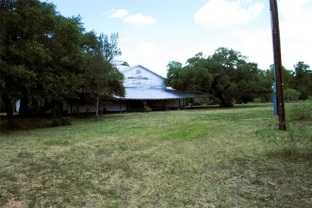 $219,000 | 9451 Rosanky Road, Flatonia, TX 78941