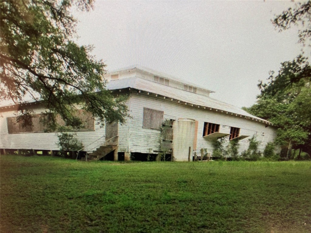 9451 Rosanky Road Flatonia, TX 78941 - Photo 3 of 13