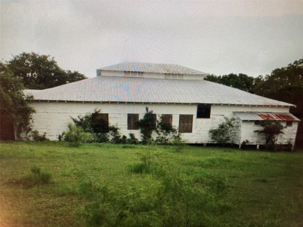 9451 Rosanky Road Flatonia, TX 78941 - Photo 5 of 13