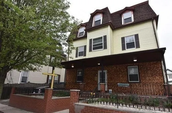 $4,200 | 54 Pinckney Street, Unit 1, Somerville, MA 02145