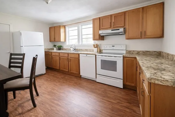 $4,200 | 54 Pinckney Street, Unit 1, Somerville, MA 02145