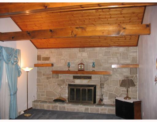 1229 Claridge-Elliott Road Jeannette, PA 15644 - Photo 3 of 10 Den/Family/Great Room.