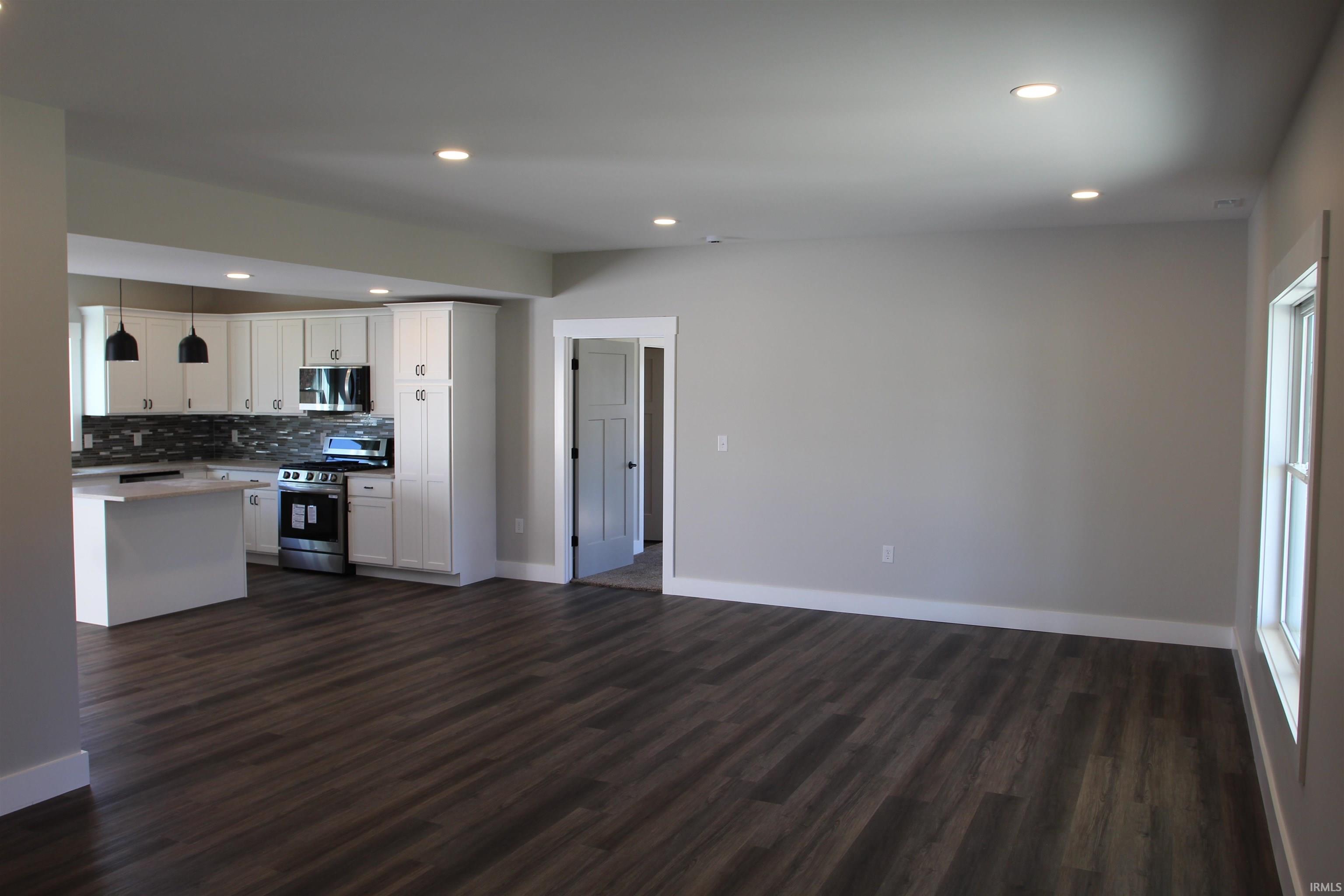 610 White Oak Road Spencer, IN 47460 - Photo 2 of 24 Gallery Image 2