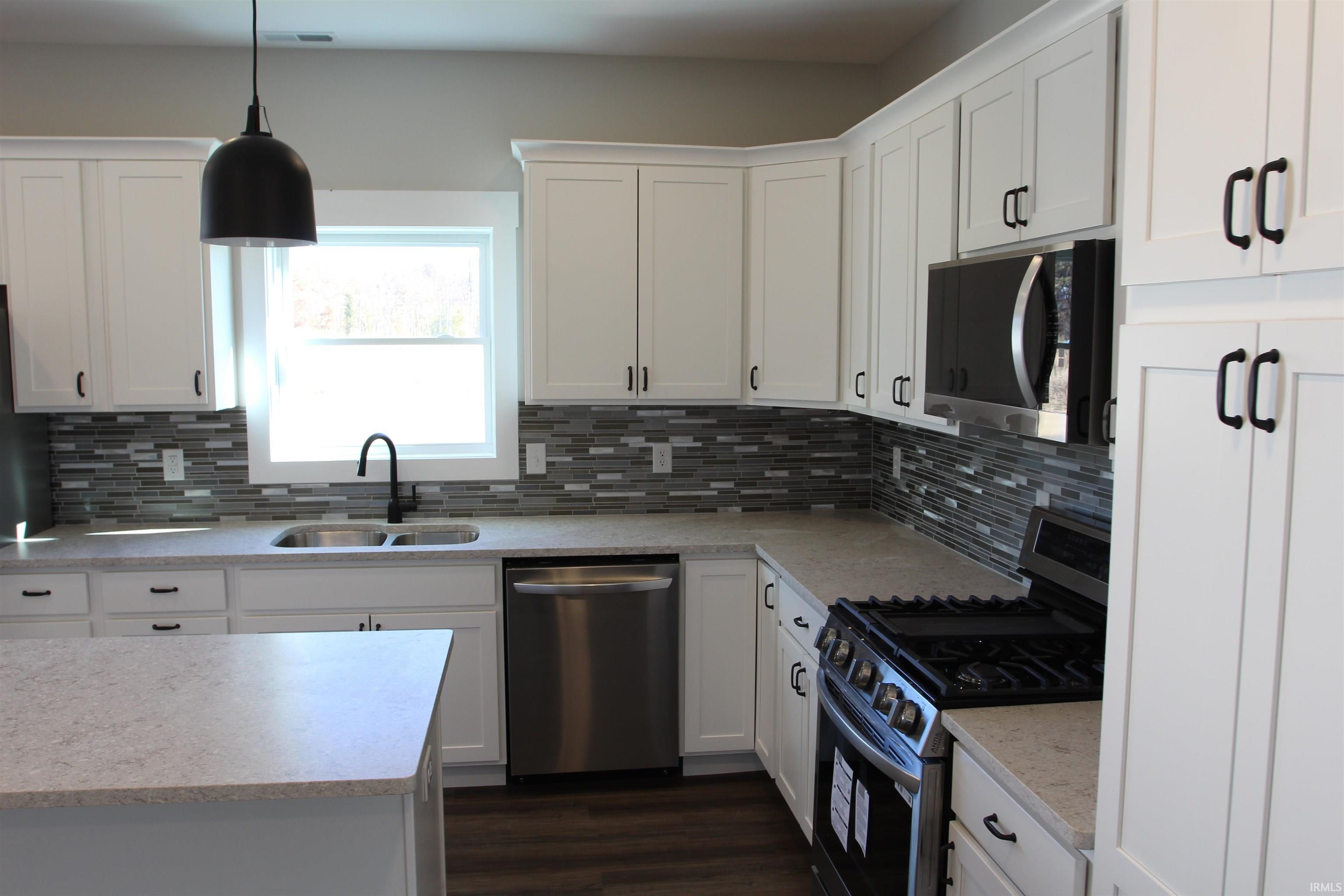 610 White Oak Road Spencer, IN 47460 - Photo 6 of 24 Gallery Image 6