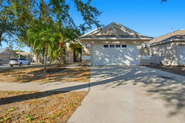 $269,900 | 7512 Oxford Garden Circle, Apollo Beach, FL 33572