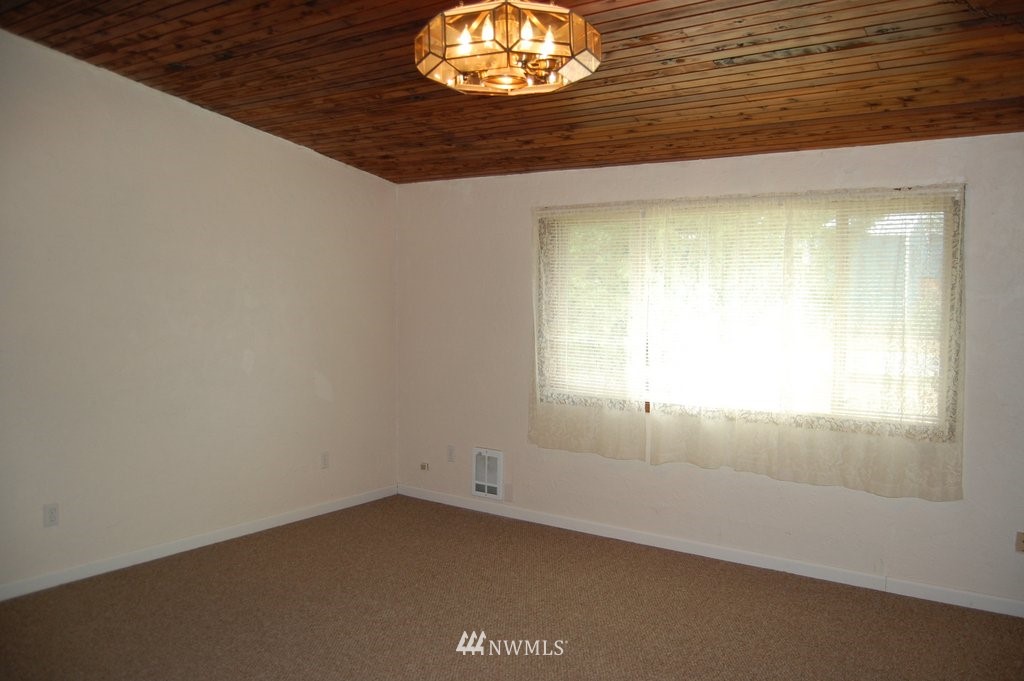 920 Robin Hood Loop Forks, WA 98331 - Photo 4 of 10 Gallery Image 4