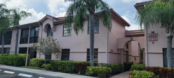 $3,000 | 5299 Europa Drive, Unit P, Boynton Beach, FL 33437