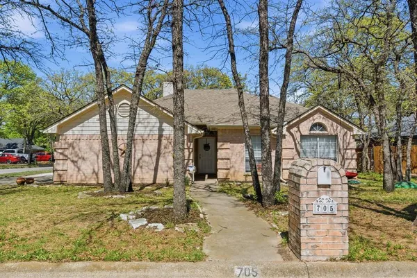 $261,000 | 705 Oak Park Drive, Azle, TX 76020