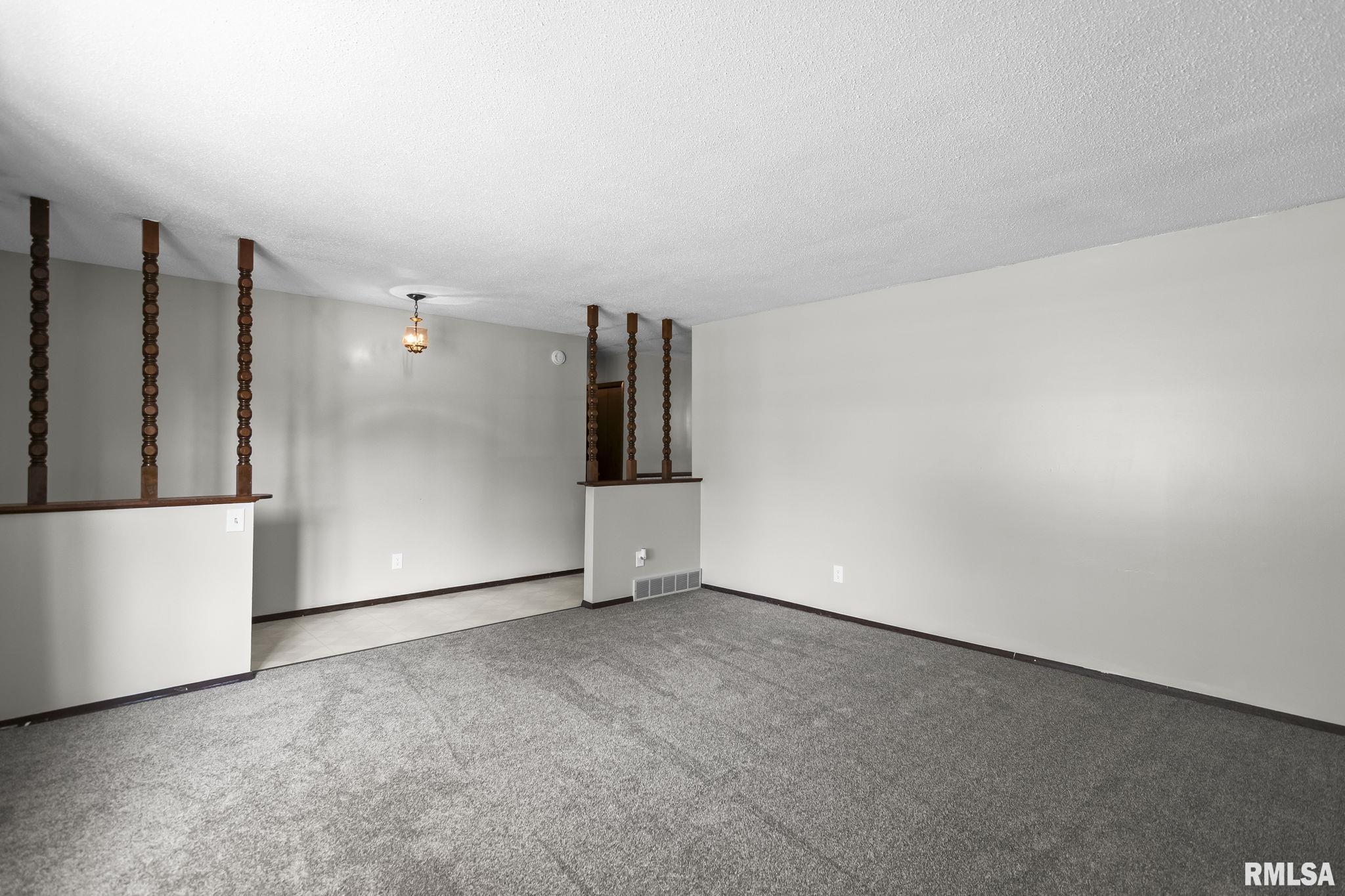 109 Basswood Road Springfield, IL 62712 - Photo 6 of 37