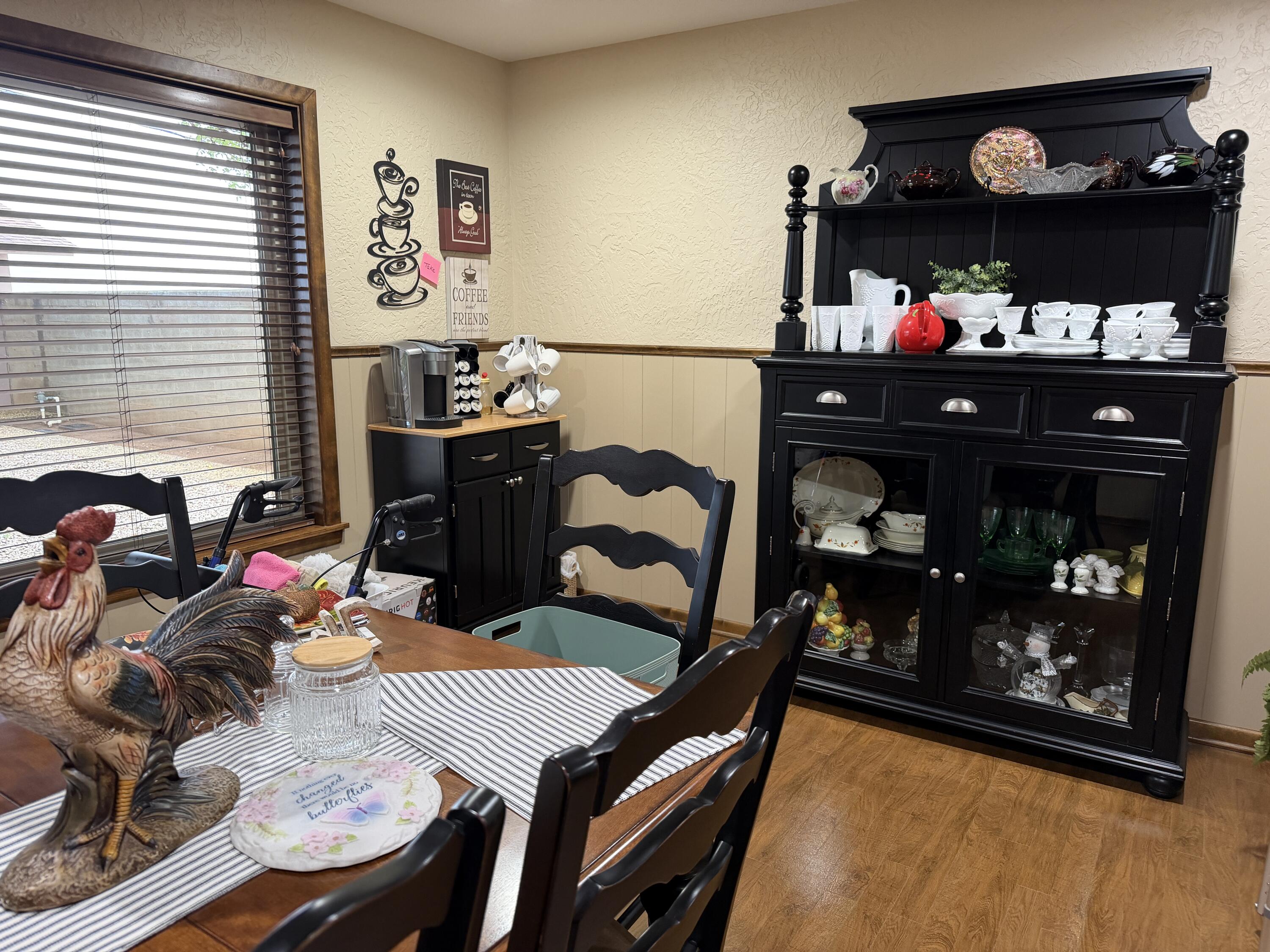 1603 South 8th Street Lamesa, TX 79331 - Photo 7 of 39 a view of a dining room with furniture
