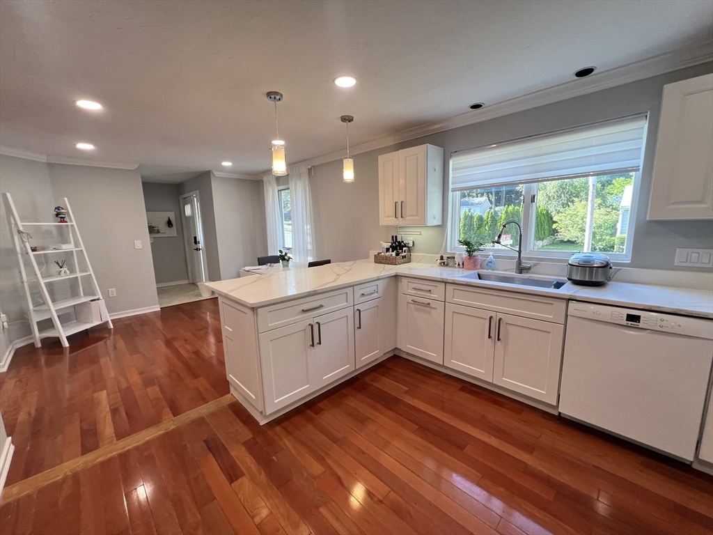 46 Suomi Road, Unit 46 Quincy, MA 02169 - Photo 4 of 22