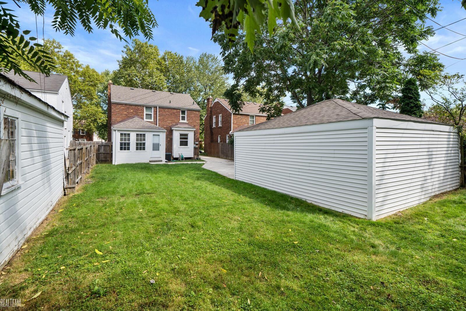 3941 Harvard Road Detroit, MI 48224 - Photo 30 of 31 50090171-29.JPG