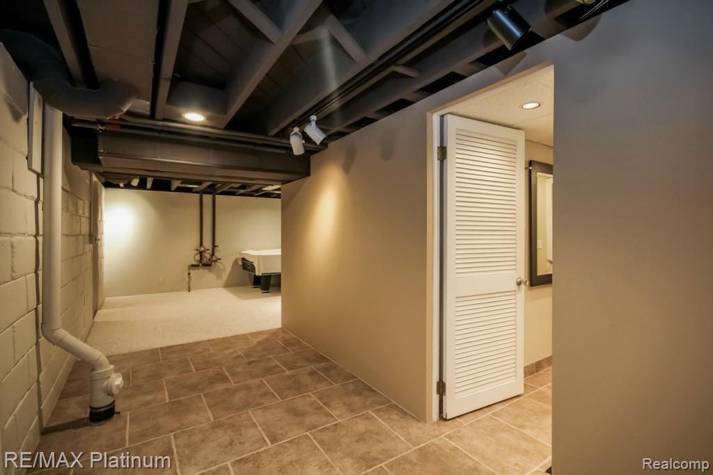 732 West Grand River Road Howell, MI 48843 - Photo 67 of 86
