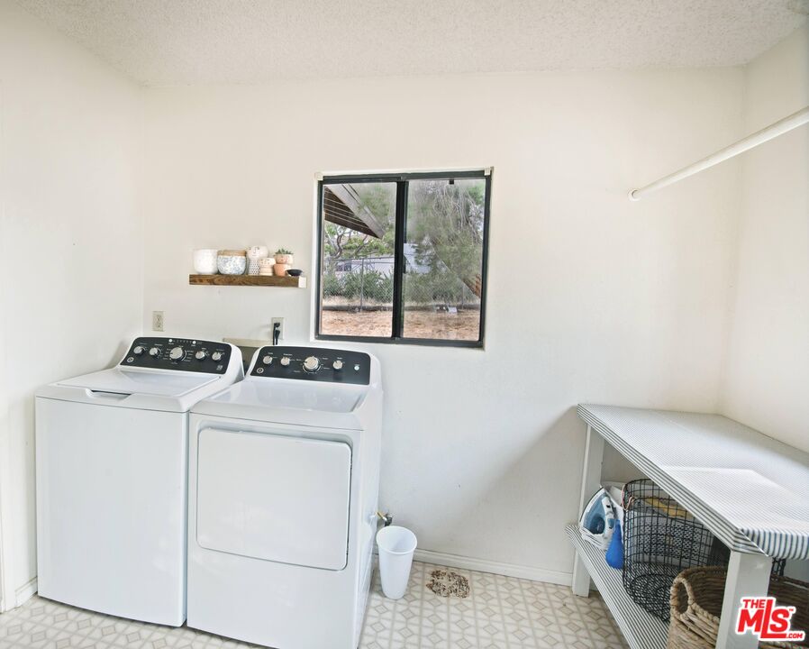 6942 Sunnyhill Road Joshua Tree, CA 92252 - Photo 24 of 32