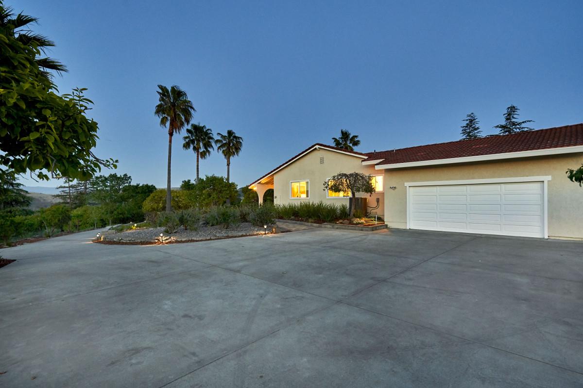 20421 Hunter's Hill Road San Jose, CA 95120 - Photo 11 of 50