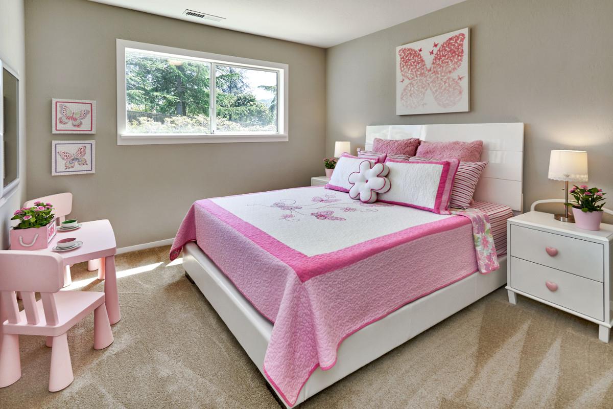 20421 Hunter's Hill Road San Jose, CA 95120 - Photo 33 of 50 a bedroom with a bed and a window