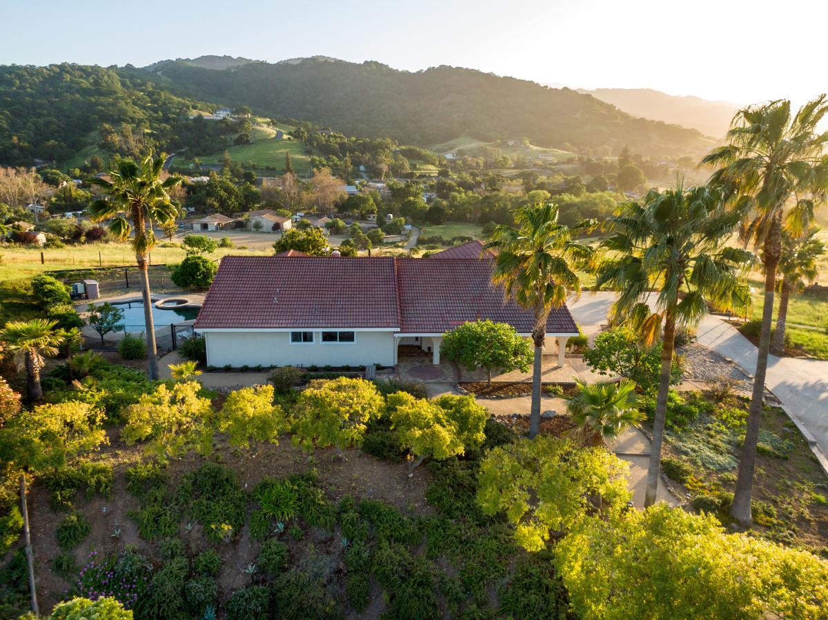 20421 Hunter's Hill Road San Jose, CA 95120 - Photo 5 of 50 a view of a house with a mountain