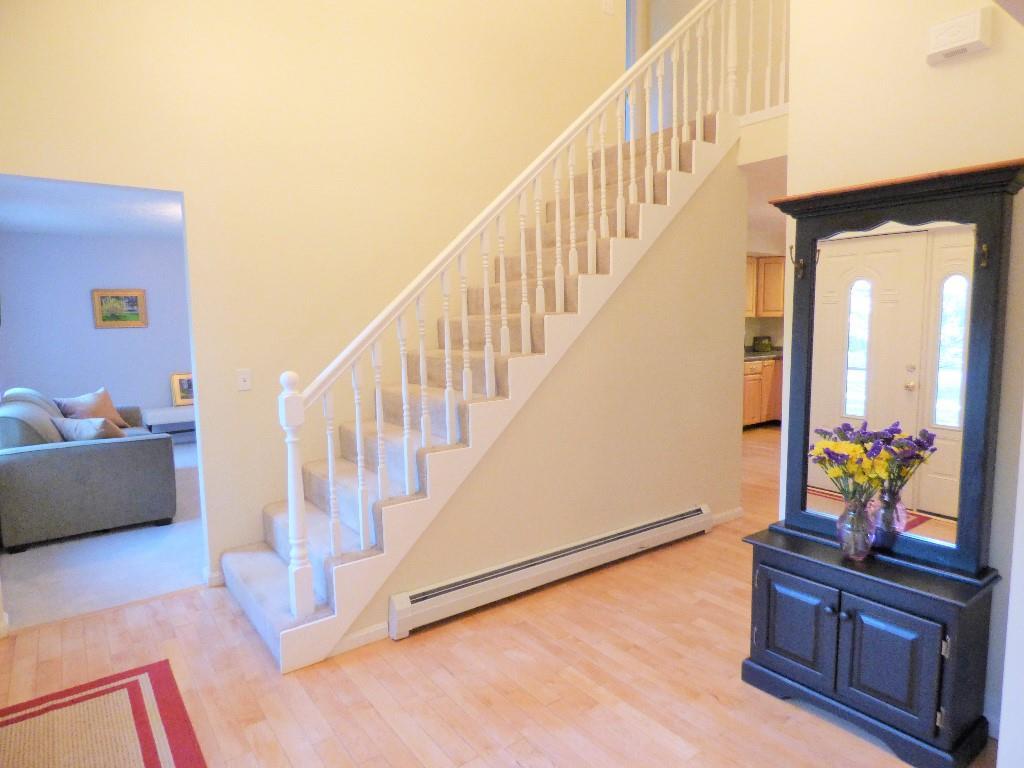 661 Cathance Road Topsham, ME 04086 - Photo 15 of 31 Entry/Stairs