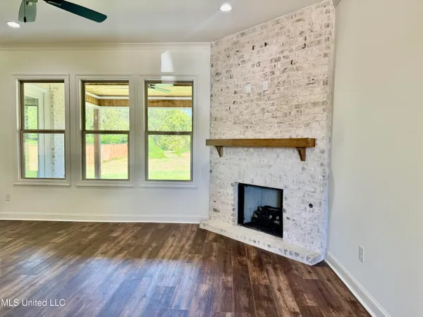 $335,900 | 16 Hedges Plantation Place, Natchez, MS 39120