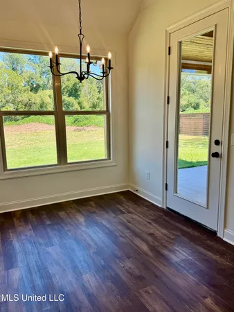 $335,900 | 16 Hedges Plantation Place, Natchez, MS 39120