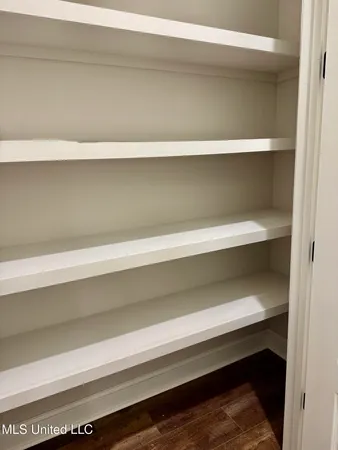 $335,900 | 16 Hedges Plantation Place, Natchez, MS 39120