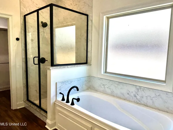 $335,900 | 16 Hedges Plantation Place, Natchez, MS 39120