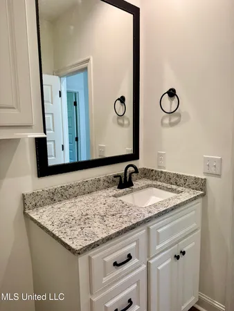 $335,900 | 16 Hedges Plantation Place, Natchez, MS 39120