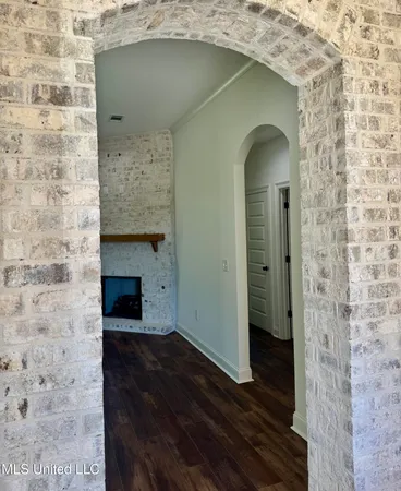 $335,900 | 16 Hedges Plantation Place, Natchez, MS 39120