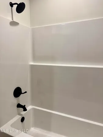 $335,900 | 16 Hedges Plantation Place, Natchez, MS 39120