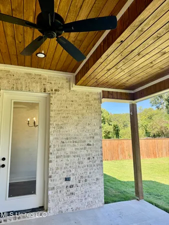 $335,900 | 16 Hedges Plantation Place, Natchez, MS 39120