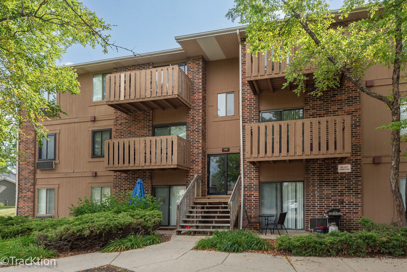 1091 Rodenburg Road, Unit 303 Roselle, IL 60172 - Photo 1 of 9 Gallery Image 1
