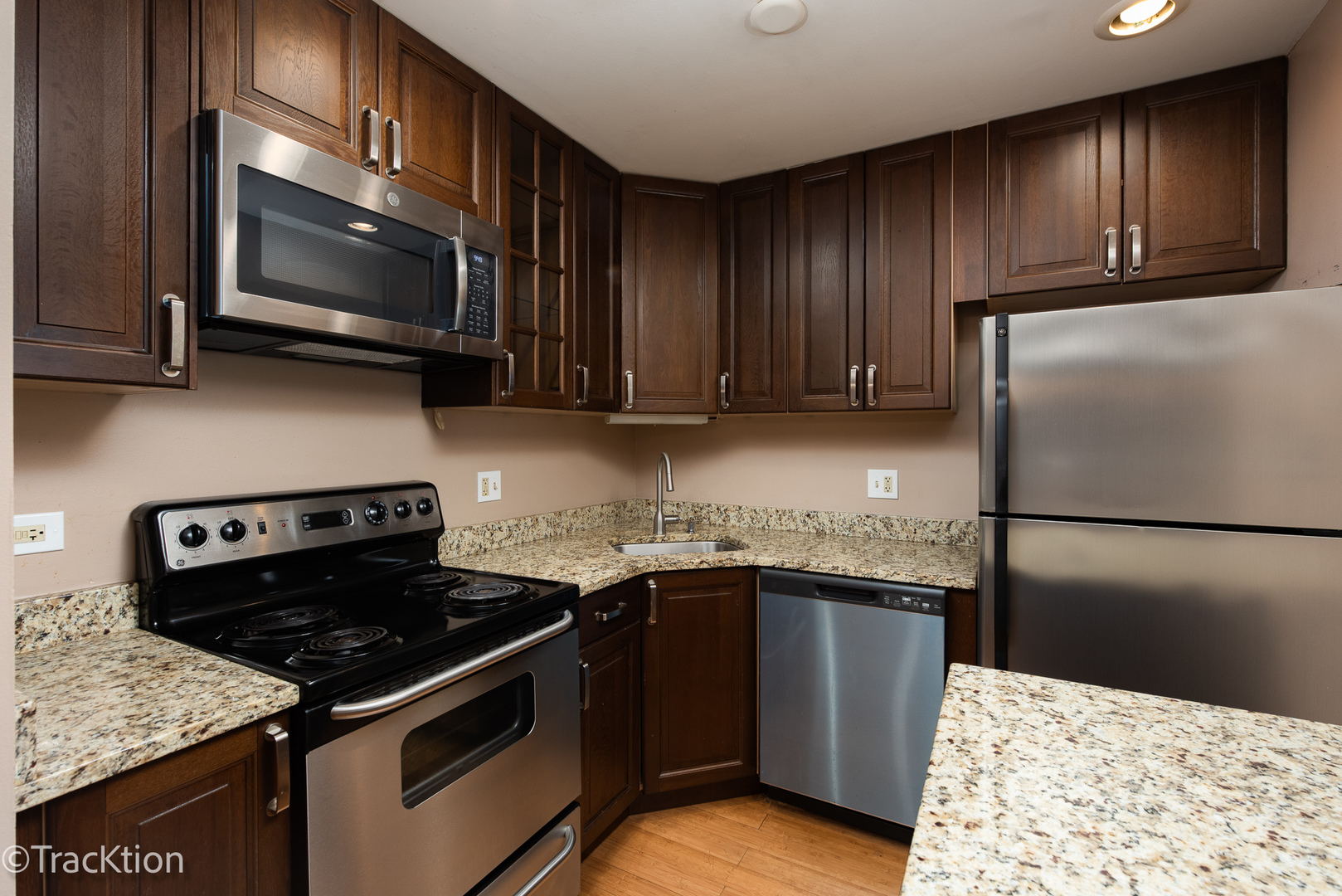 1091 Rodenburg Road, Unit 303 Roselle, IL 60172 - Photo 6 of 9 Gallery Image 6