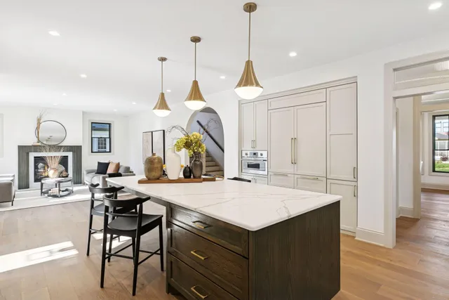 $1,600,000 | 1532 Lincoln Avenue, St. Paul, MN 55105