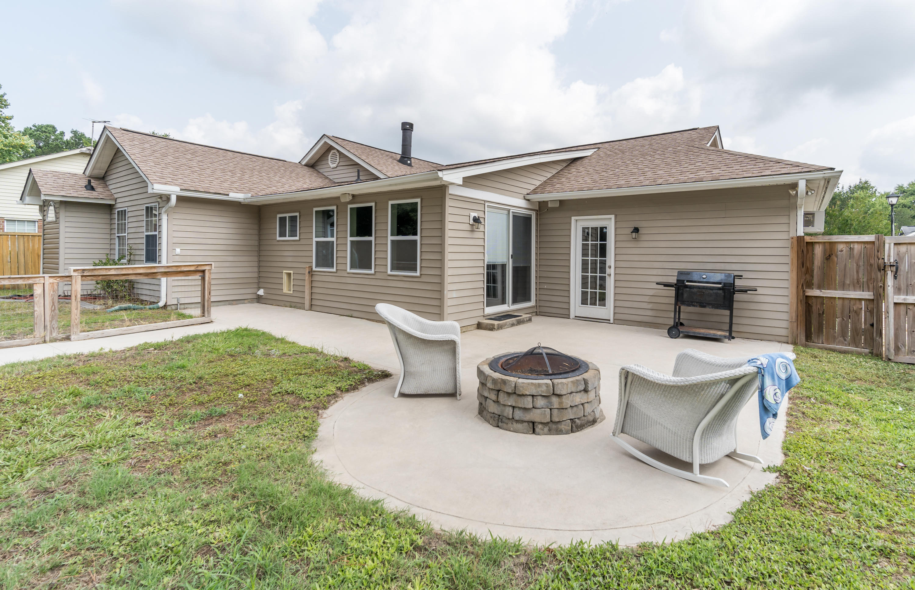7765 Buck Pond Road North Charleston, SC 29418 - Photo 19 of 23 7765 Buck Pond Rd-19