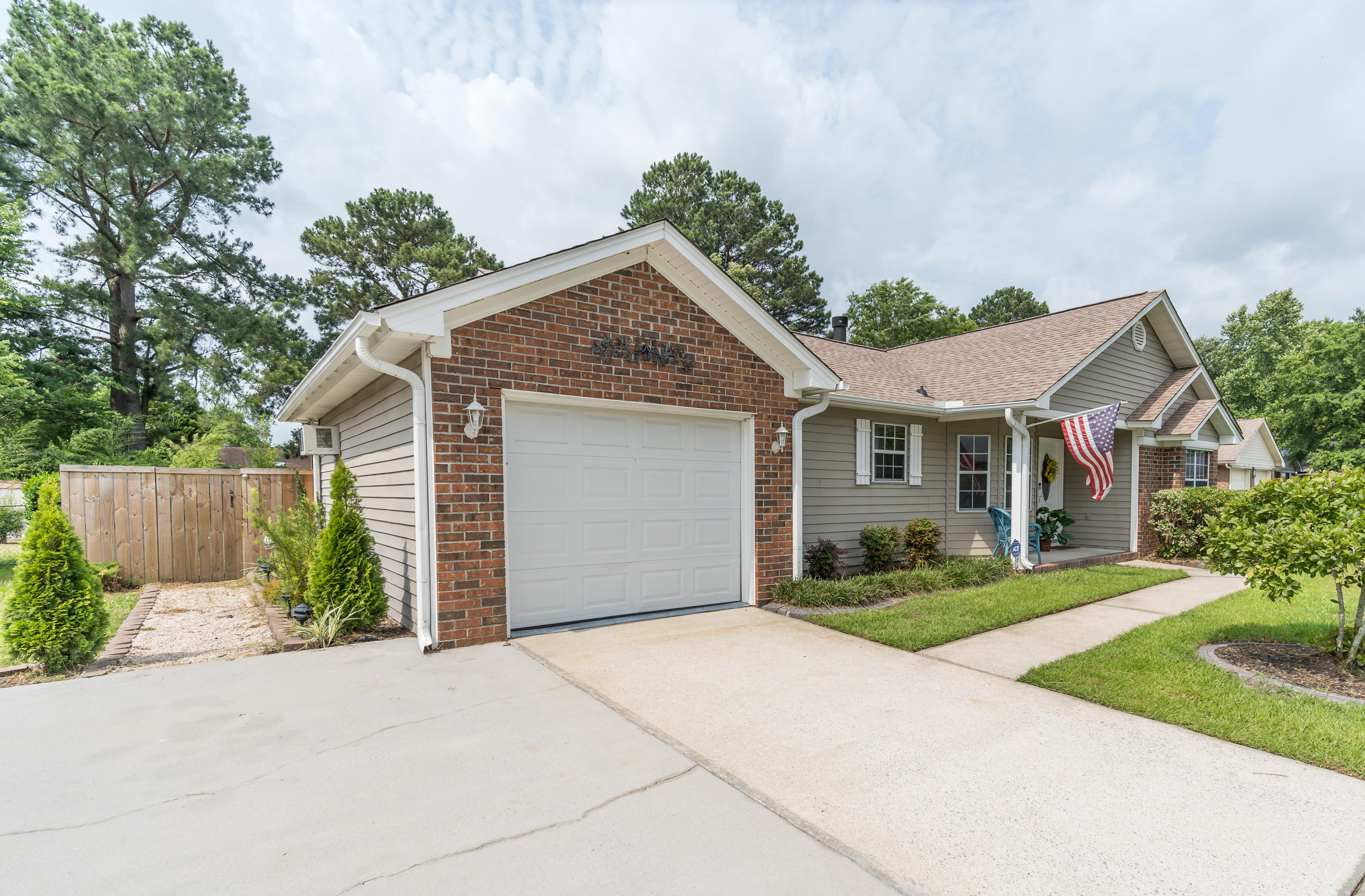 7765 Buck Pond Road North Charleston, SC 29418 - Photo 3 of 23 7765 Buck Pond Rd-3