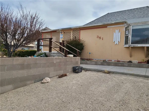 $90,000 | 383 Prospect Street, Tonopah, NV 89049