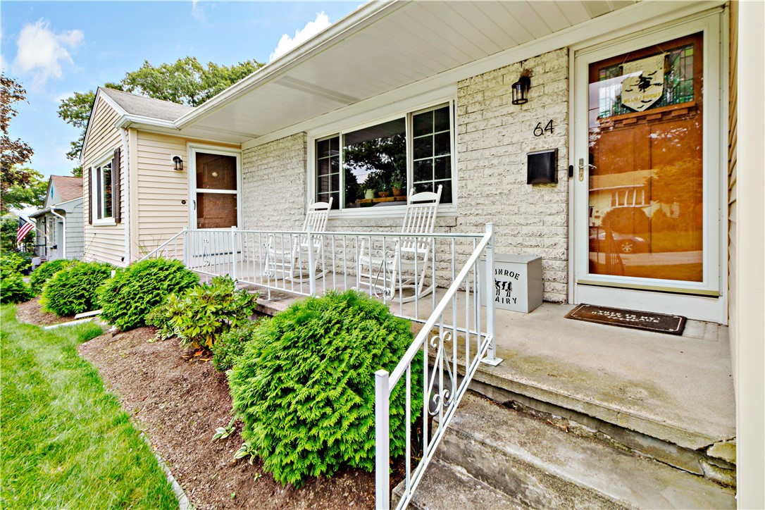 64 Winthrop Road Warwick, RI 02888 - Photo 3 of 45 Gallery Image 3
