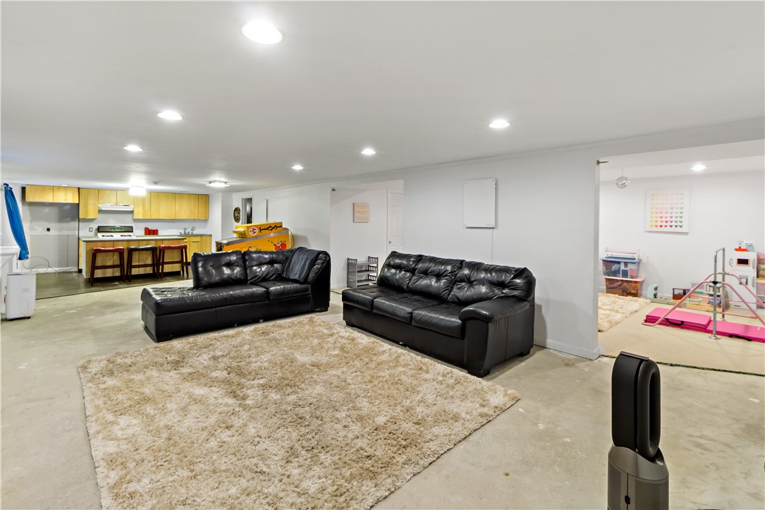 64 Winthrop Road Warwick, RI 02888 - Photo 36 of 45 Gallery Image 36