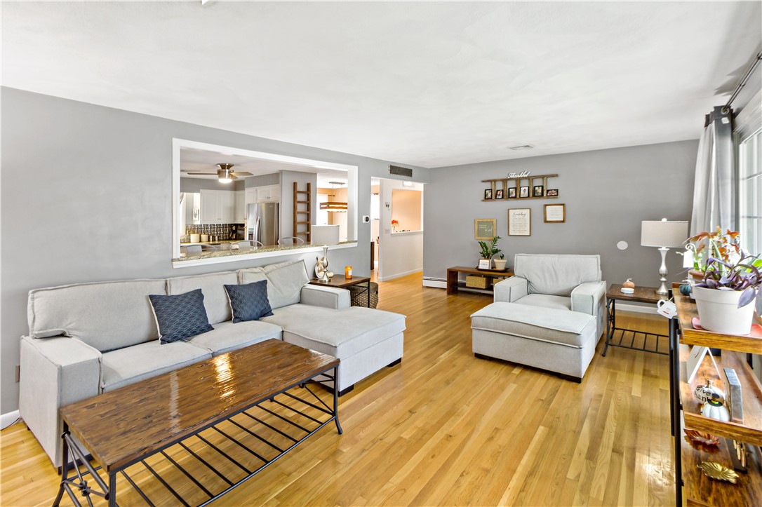 64 Winthrop Road Warwick, RI 02888 - Photo 7 of 45 Gallery Image 7