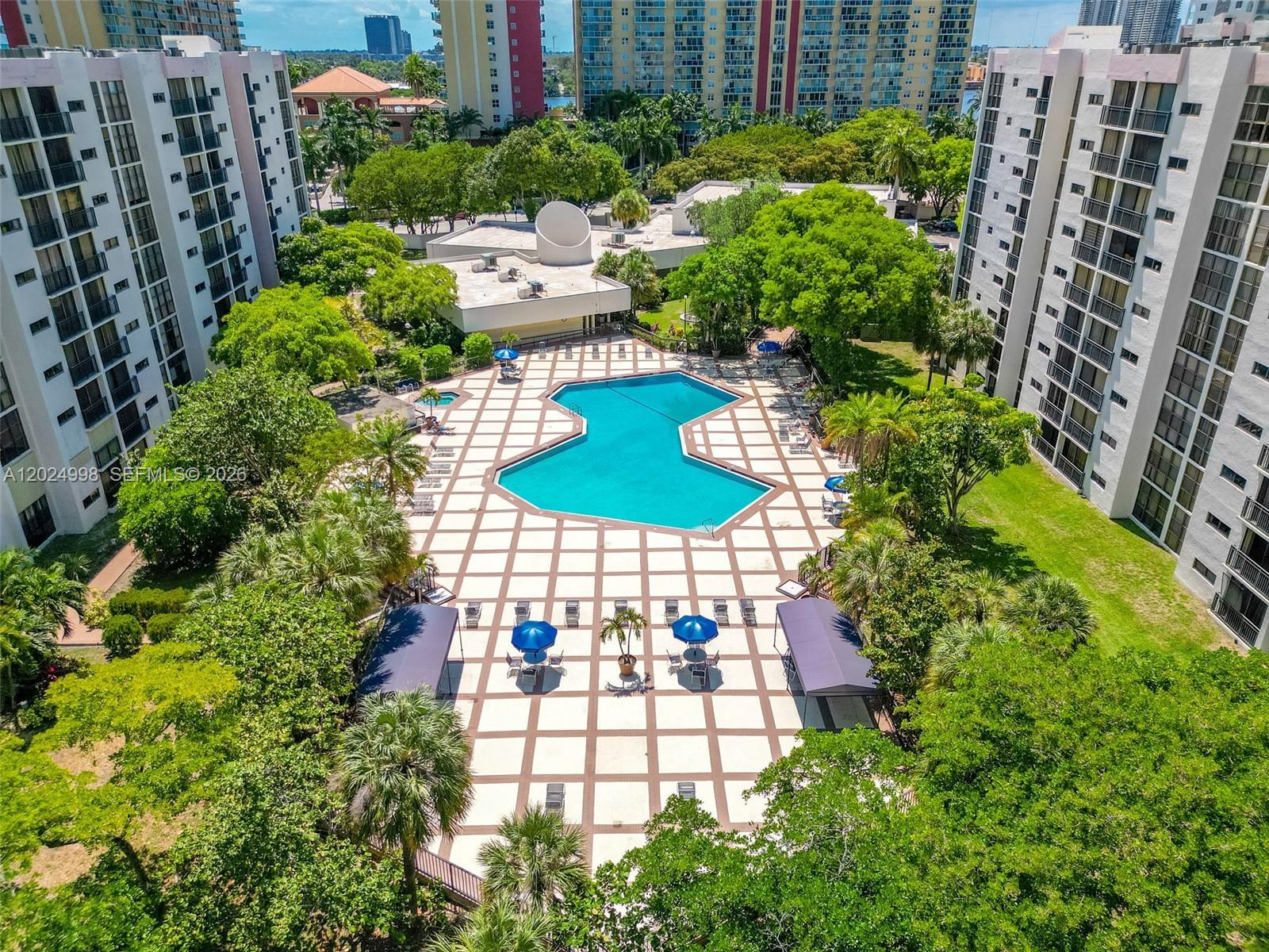 17011 North Bay Road, Unit 417 Sunny Isles Beach, FL 33160 - Photo 18 of 21