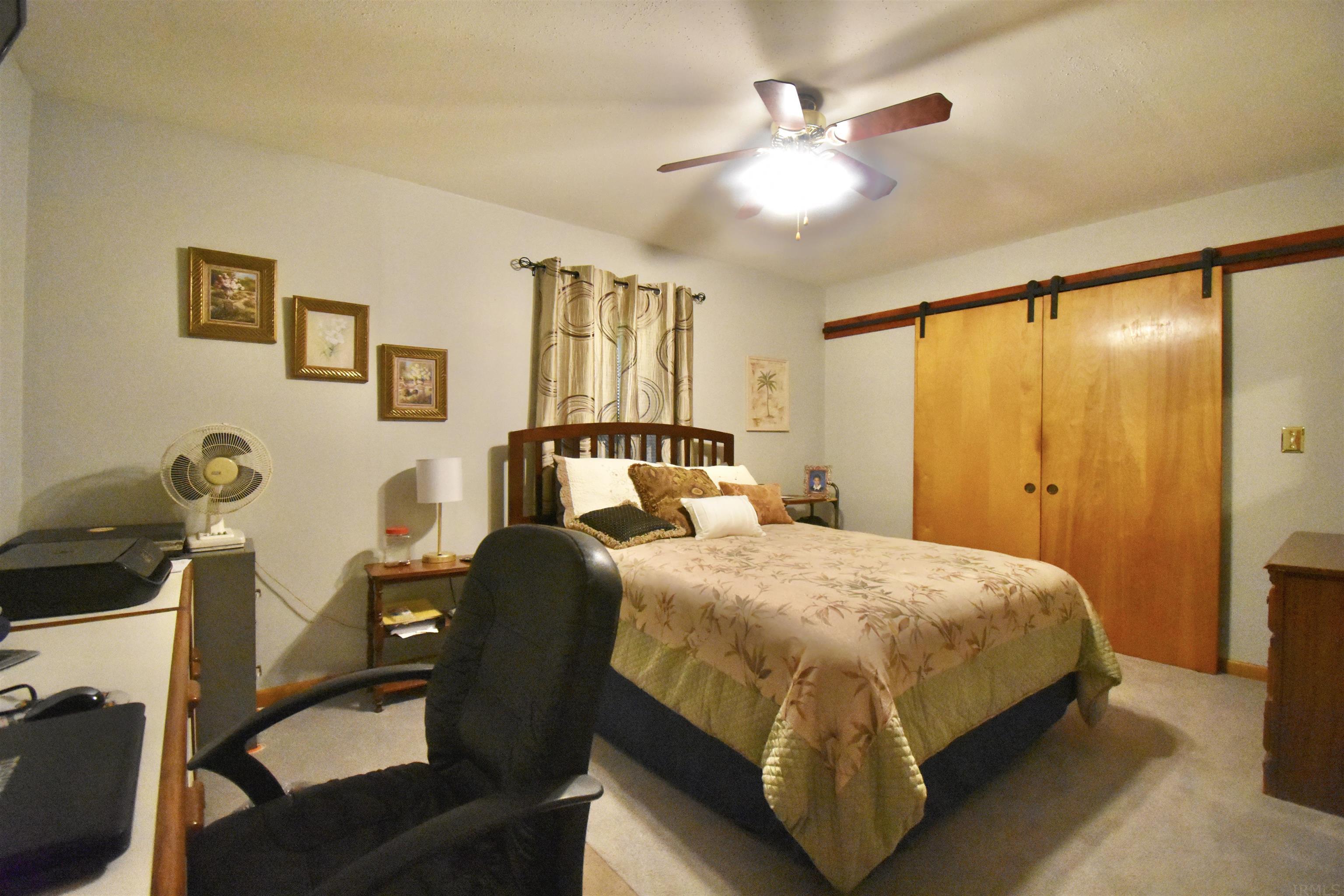 543 South Jl Wilson Road Bloomfield, IN 47424 - Photo 7 of 17 Gallery Image 7