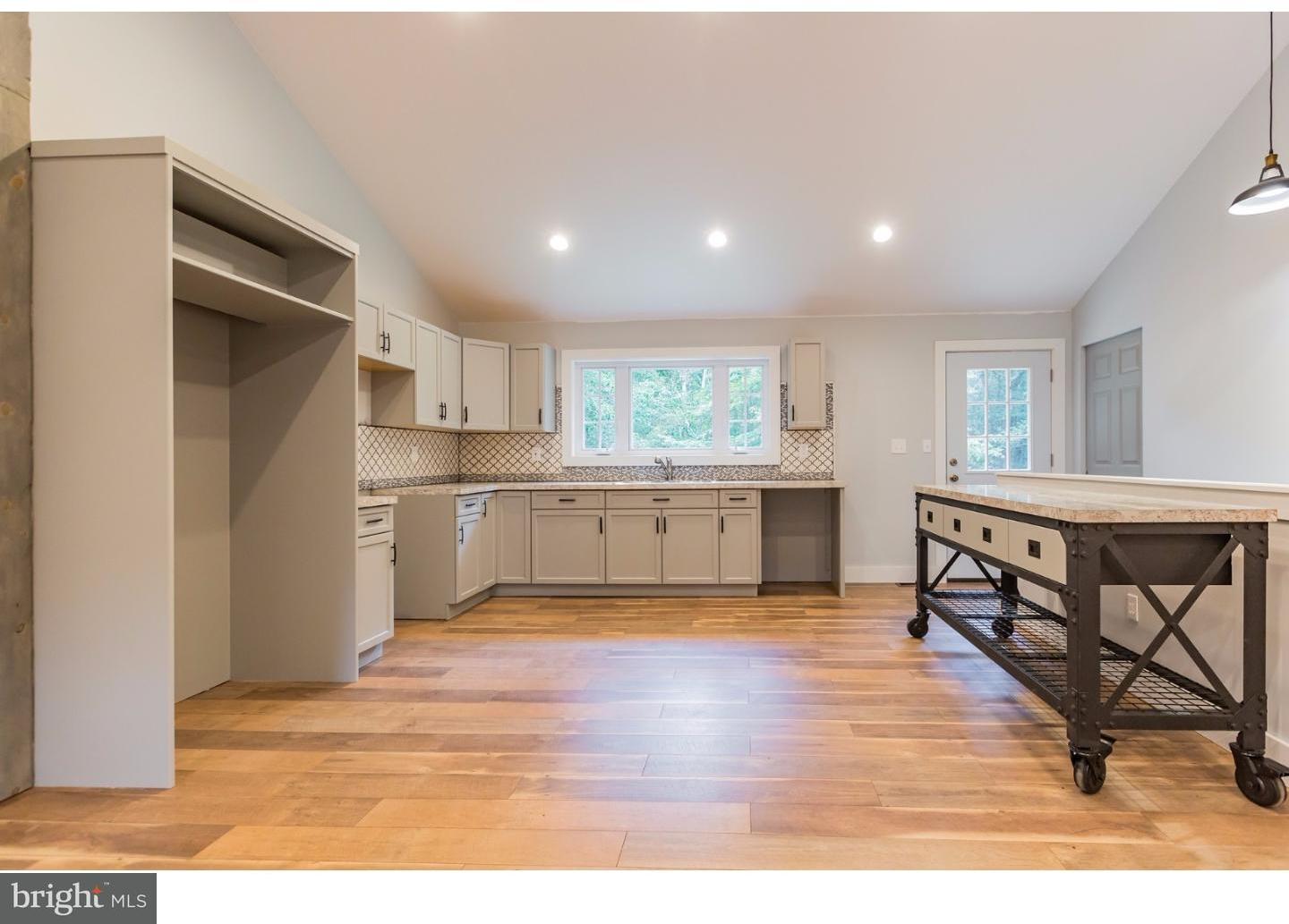 152 Alloway Friesburg Road Alloway, NJ 08001 - Photo 4 of 24