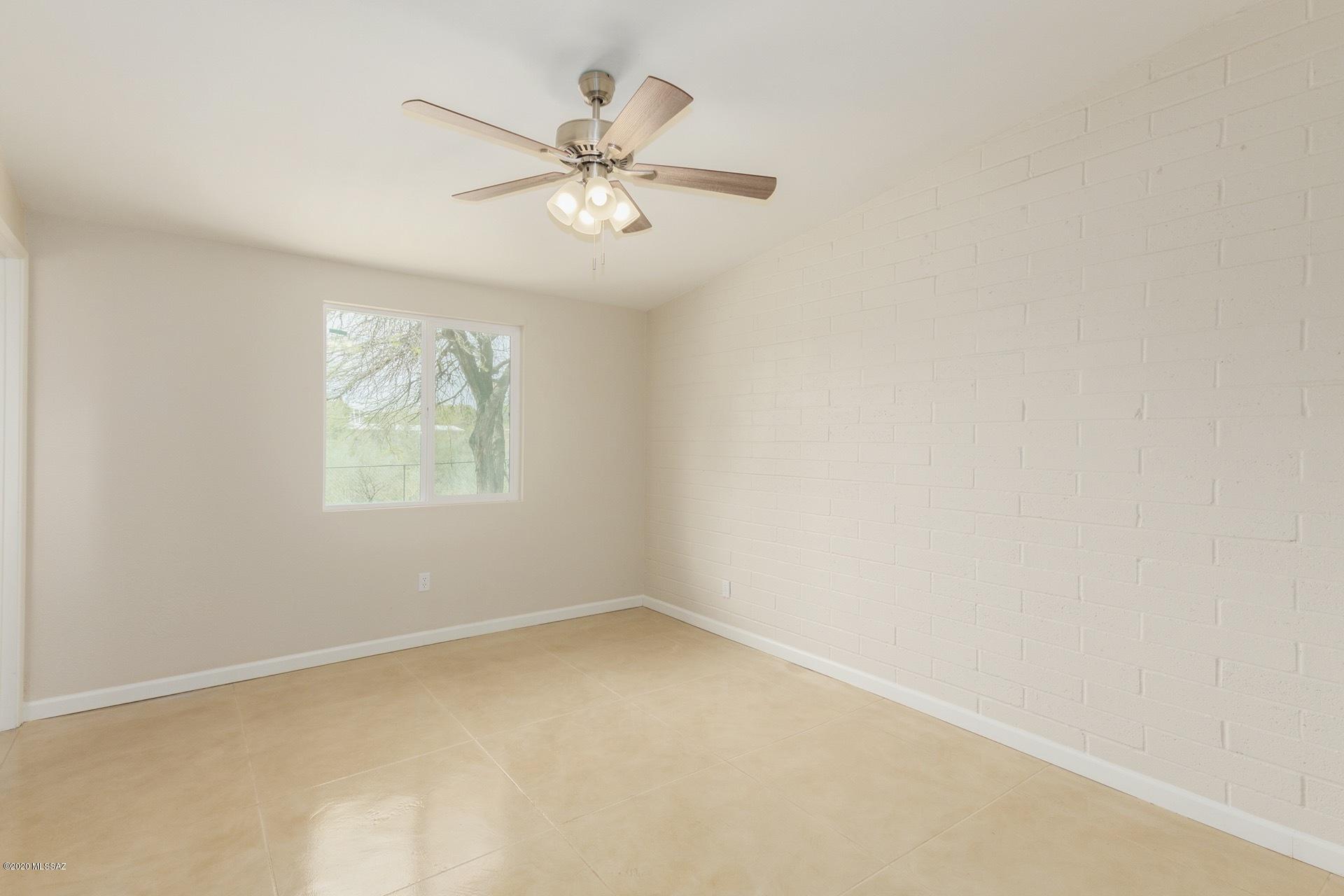 1979 West Saxony Road Tucson, AZ 85713 - Photo 5 of 26