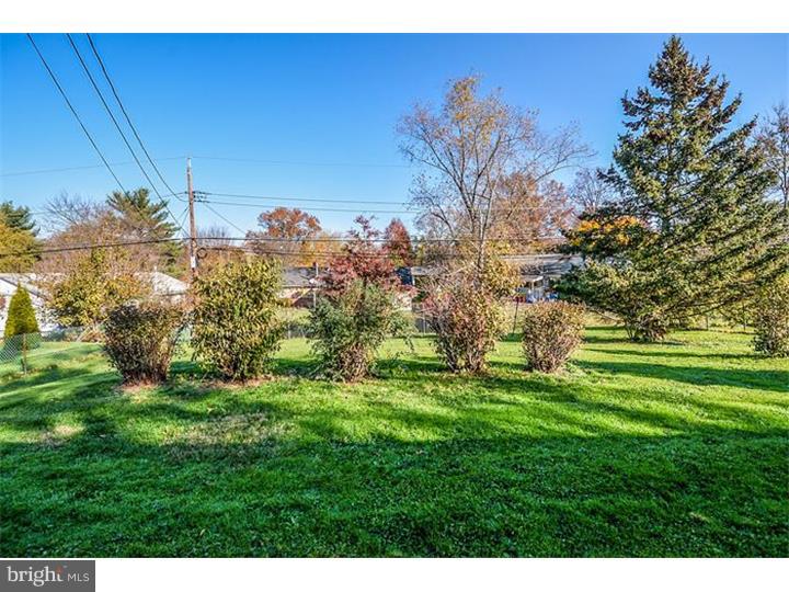 243 Bryans Road Norristown, PA 19401 - Photo 4 of 16 Gallery Image 4