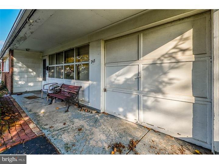243 Bryans Road Norristown, PA 19401 - Photo 6 of 16 Gallery Image 6
