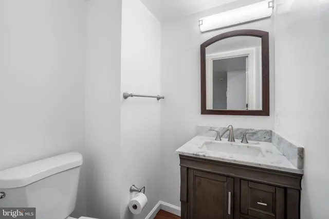 $3,500 | 1103 Moorefield Hill Court Southwest, Vienna, VA 22180